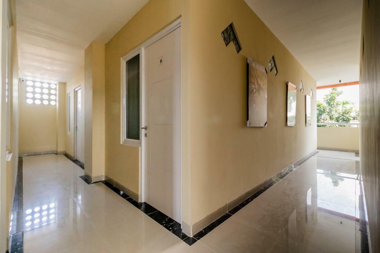 Hotel RedDoorz near Plaza Atrium Senen Dżakarta Zewnętrze zdjęcie